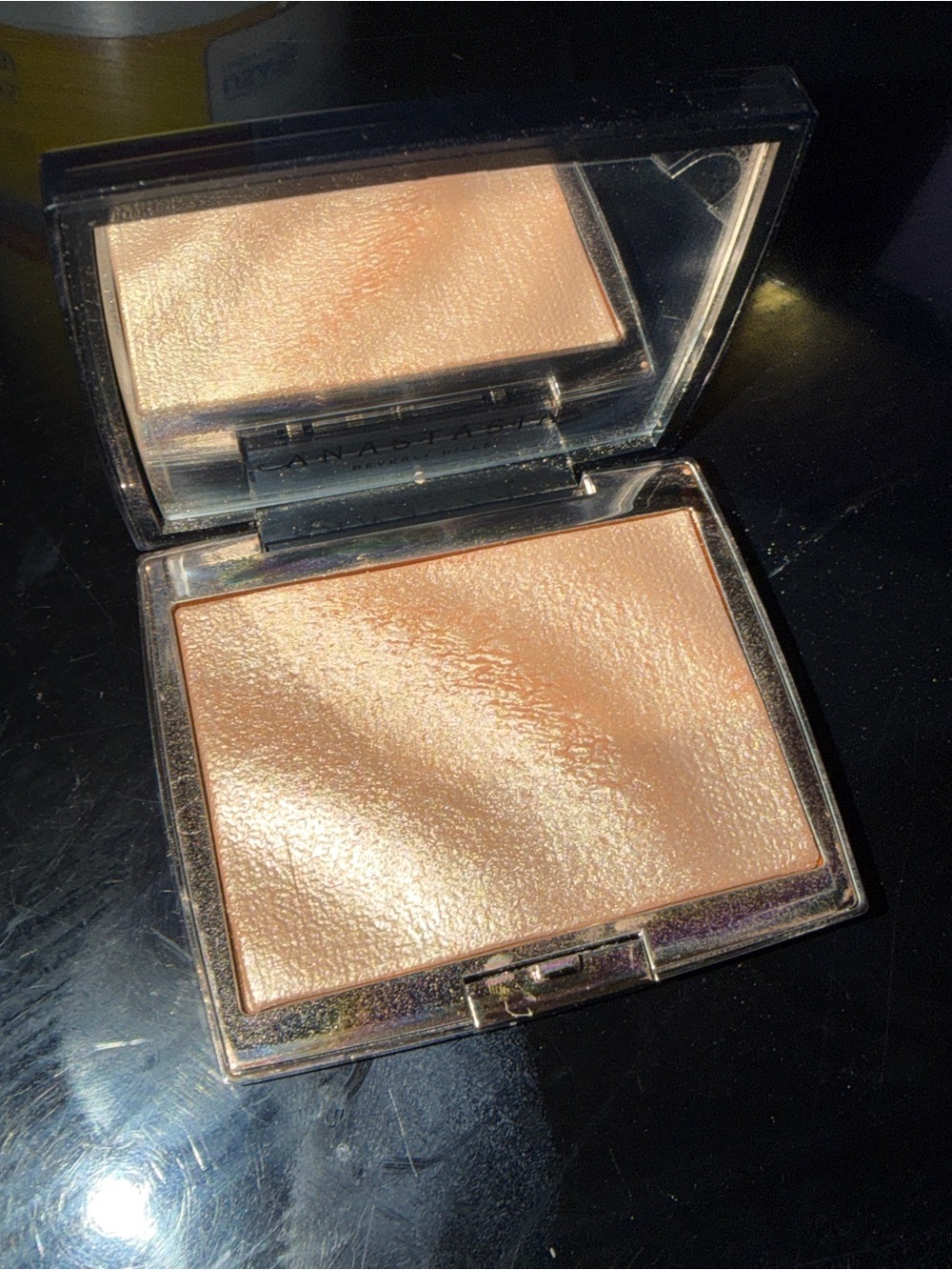 Amrezy Anastasia Highlighter - Picture 3 of 6